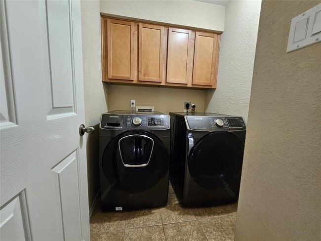 Building Photo - 11109 Persimmon Gap Dr
