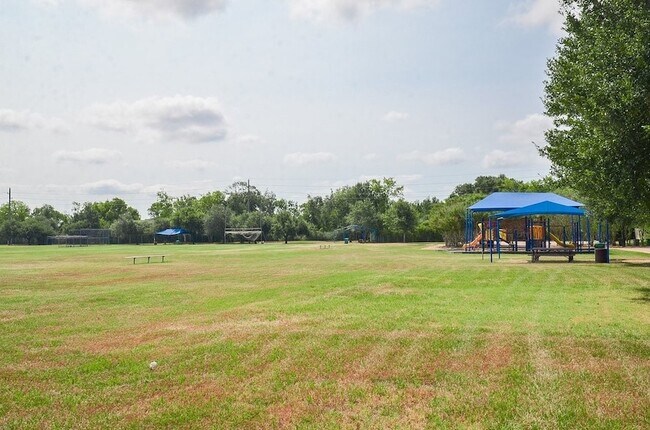 Building Photo - 20211 Canyon Ridge Ct