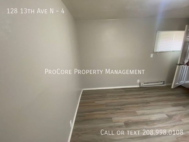 Building Photo - 128 13th Ave N