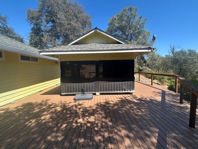 Building Photo - 10475 Gusano Way