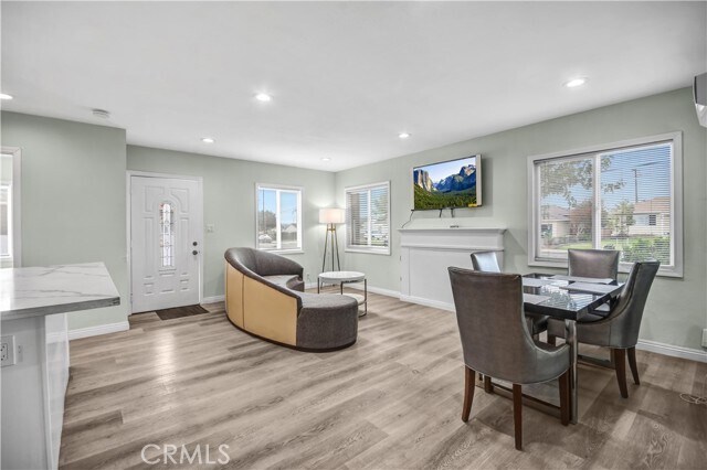 Building Photo - 12811 Oaks Ave