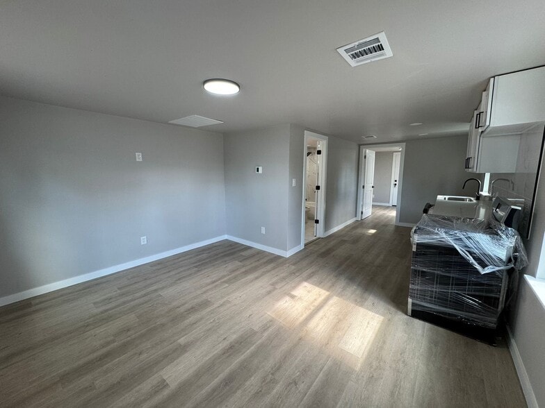 Building Photo - 3919 Elysian St