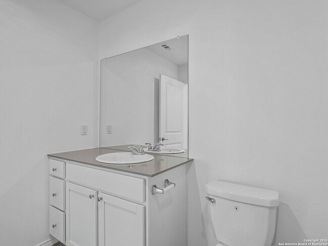 Building Photo - 910 Stricker Path