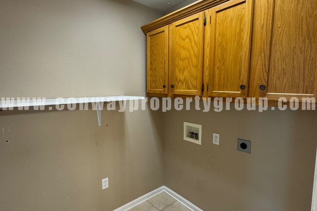 Building Photo - 96 Donna Kay Dr