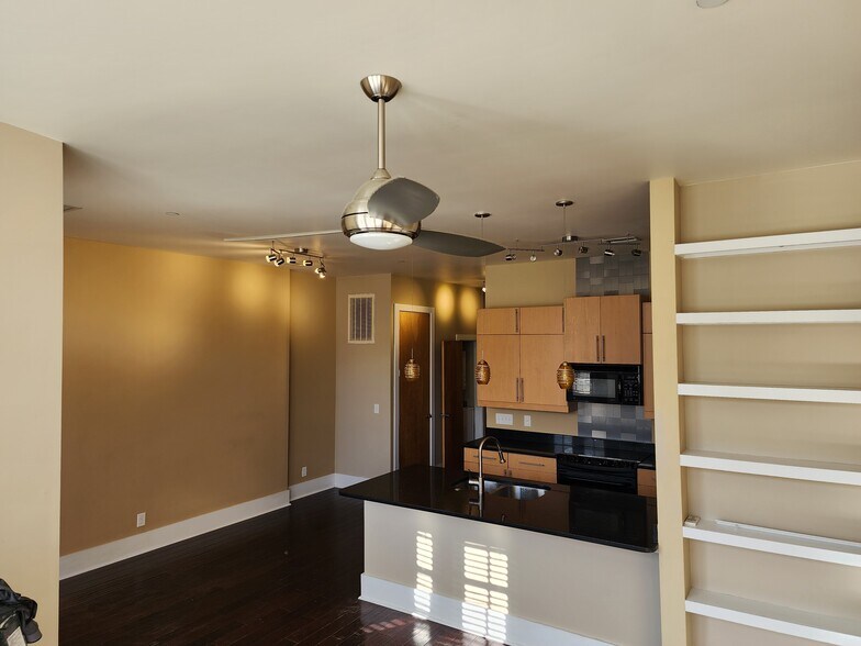 Building Photo - 801 N 4th St