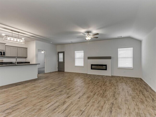 Building Photo - 10653 SW 18th St