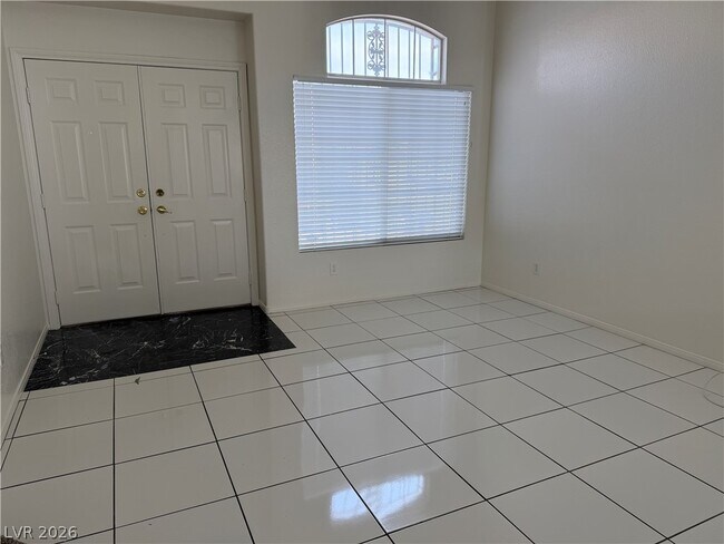 Building Photo - 8089 Kentshire Dr