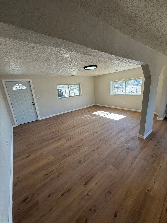 Building Photo - 37 La Ladera Rd