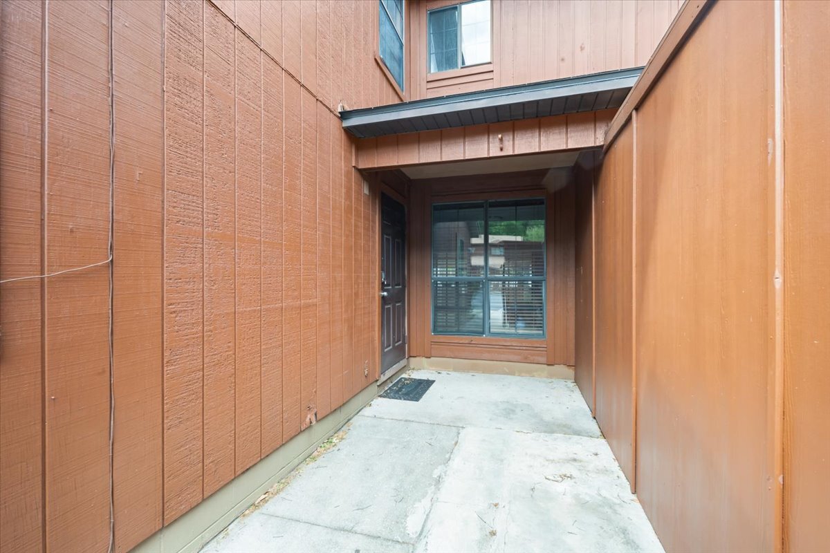 Building Photo - 5864 SW 8th Pl