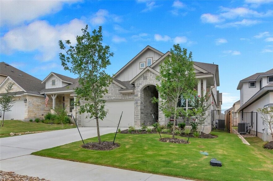 Building Photo - 5912 Sardinia Dr