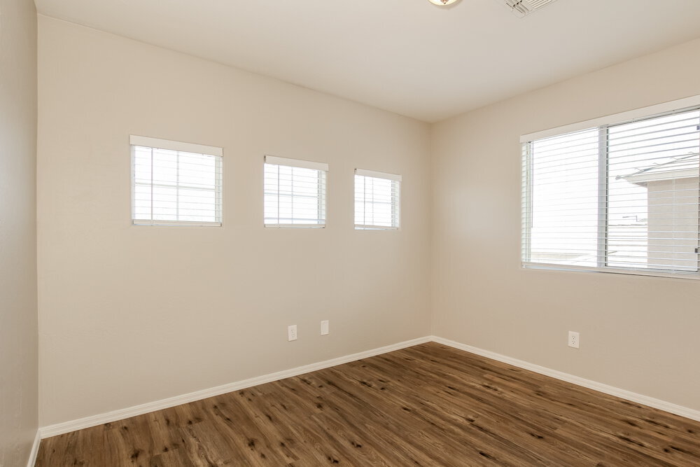 Building Photo - 24236 W Lasso Ln