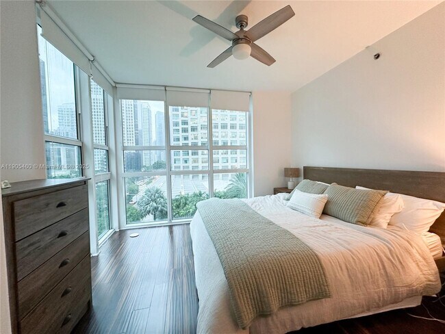 Building Photo - 951 Brickell Ave