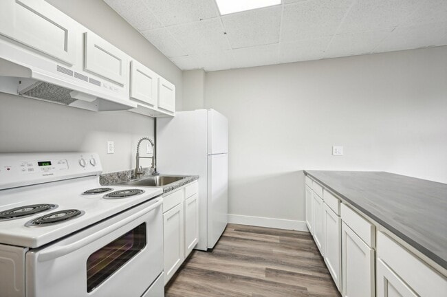 Building Photo - Franklin Park Apartments