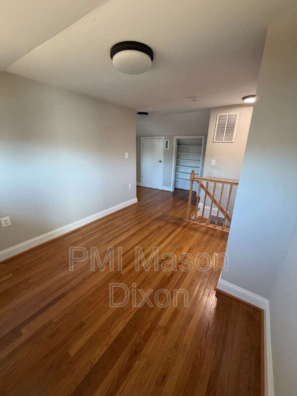 Building Photo - 330 Compton Ave