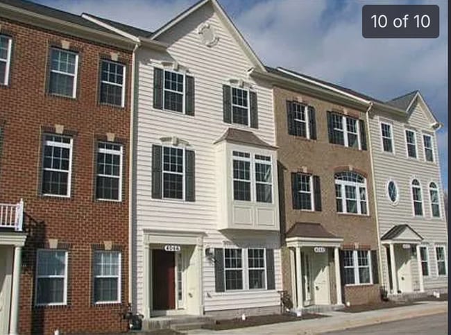 Building Photo - 4066 Finsbury Ln
