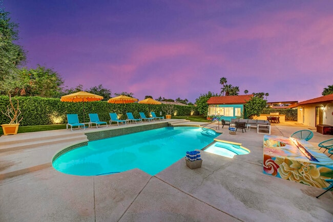 Building Photo - 2230 Tamarisk Rd