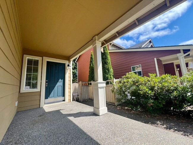 Building Photo - PENDING APPLICATION; 2-Story Townhouse