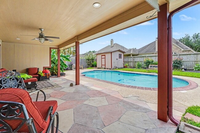 Building Photo - 2909 Forest Hills Dr