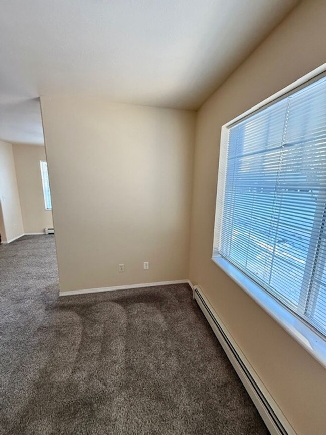 Building Photo - Spacious 2-Bedroom Townhouse in Bozeman – ...