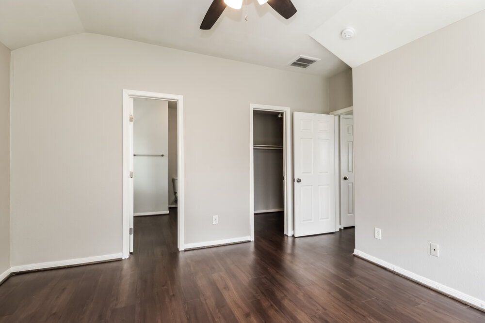 Building Photo - 3610 Fiorella Way