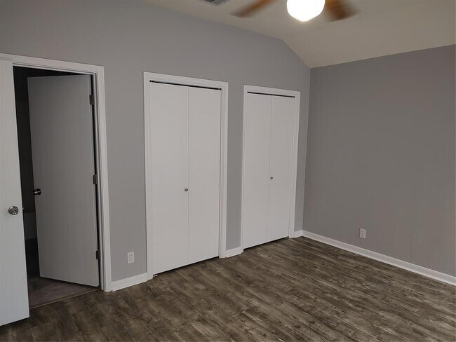 Building Photo - 131 Pony Cove