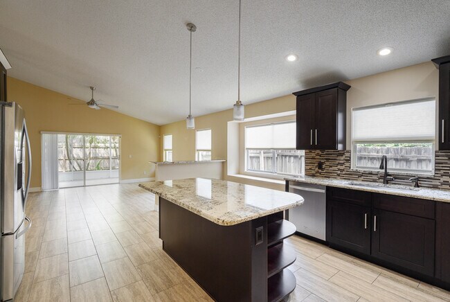 Building Photo - 12803 Maribou Cir