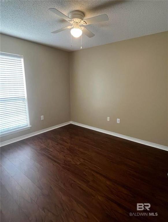 Building Photo - 124 Oakwood Ave