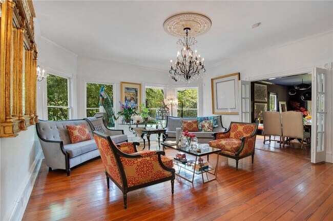 Building Photo - Queen Anne Victorian Estate