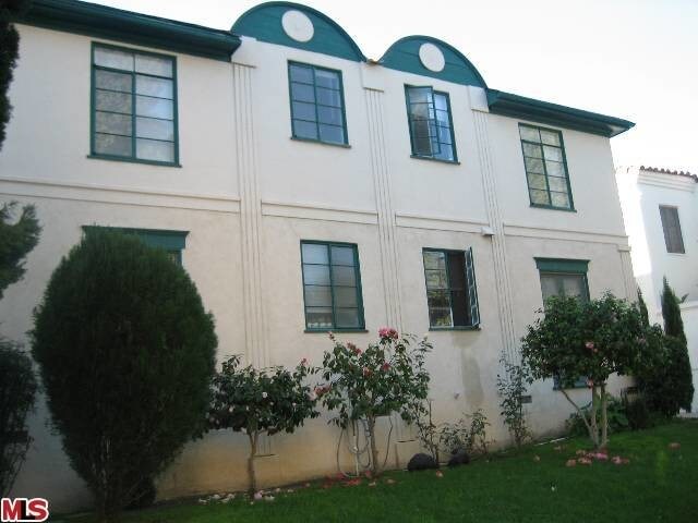 Building Photo - 127 N Clark Dr
