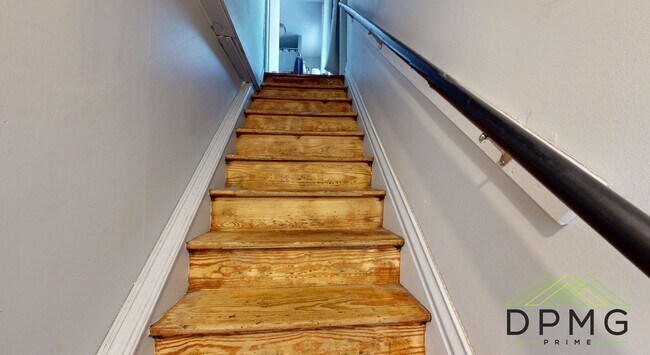 Building Photo - 132 S Clemens Ave