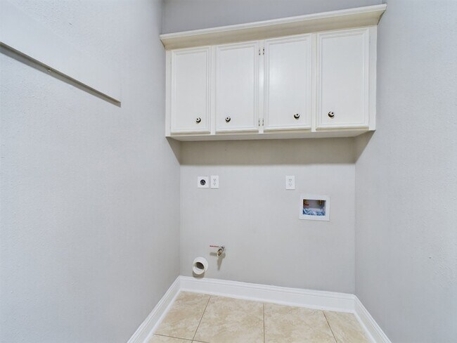 Building Photo - 11614 Taos Ln