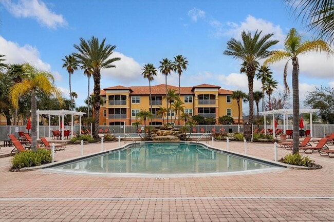 Building Photo - 5455 Vineland Rd