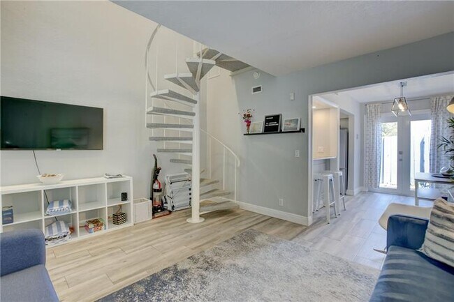 Building Photo - 2708 NE 14th Street Causeway