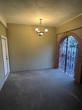 Building Photo - 1305 Washington St