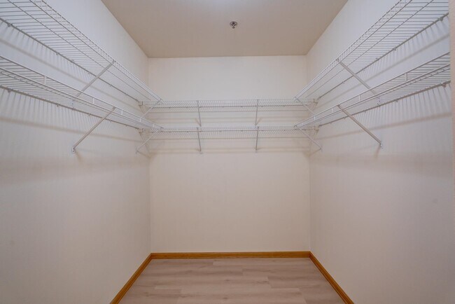 Building Photo - 301 Harbour Town Dr