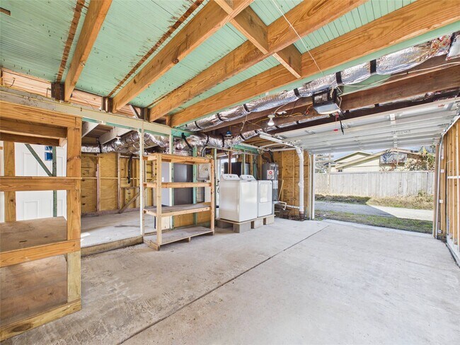 Building Photo - 3602 Avenue S 1/2