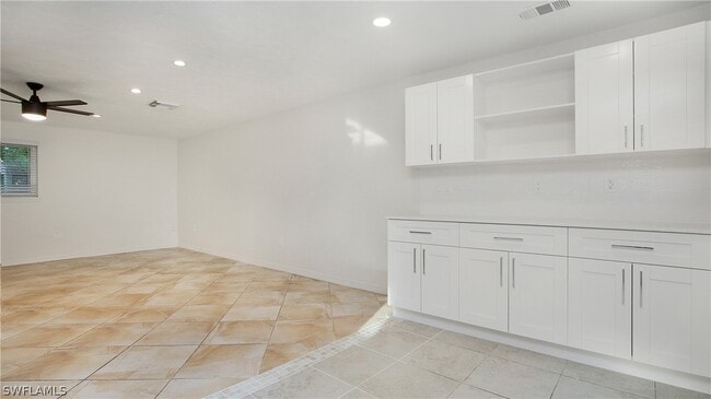 Building Photo - 3148 Apache St