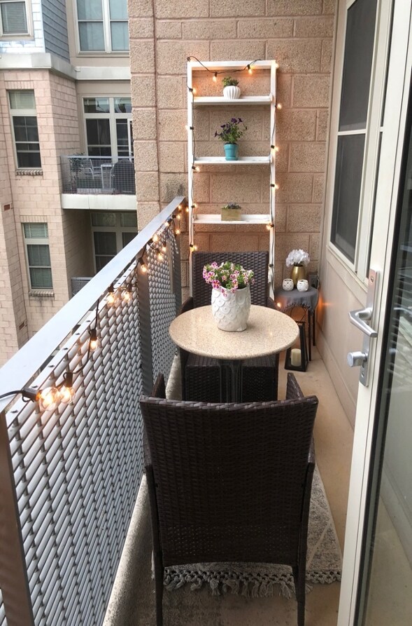 Balcony - 1209 N Charles St