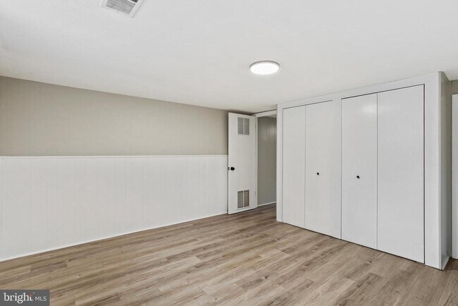 Building Photo - 934 Circle Dr