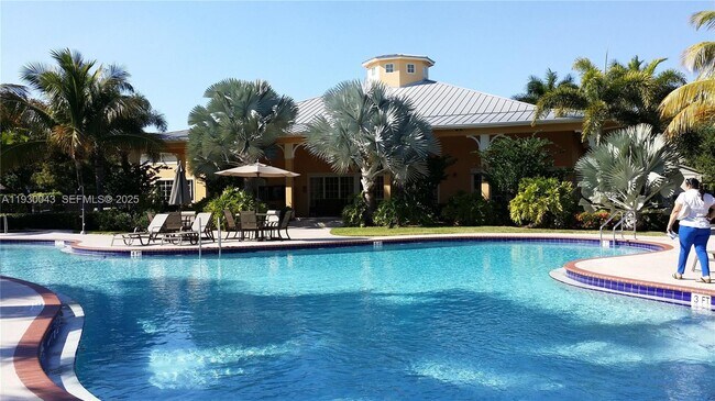 Building Photo - 2271 NE 42nd Cir