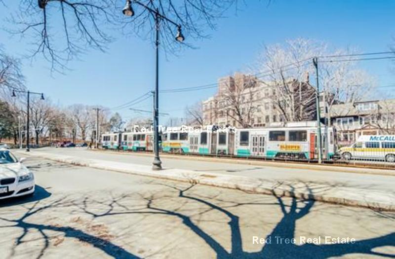 Building Photo - 1868 Commonwealth Ave