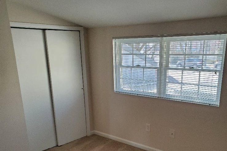 Building Photo - 35 E 6th St