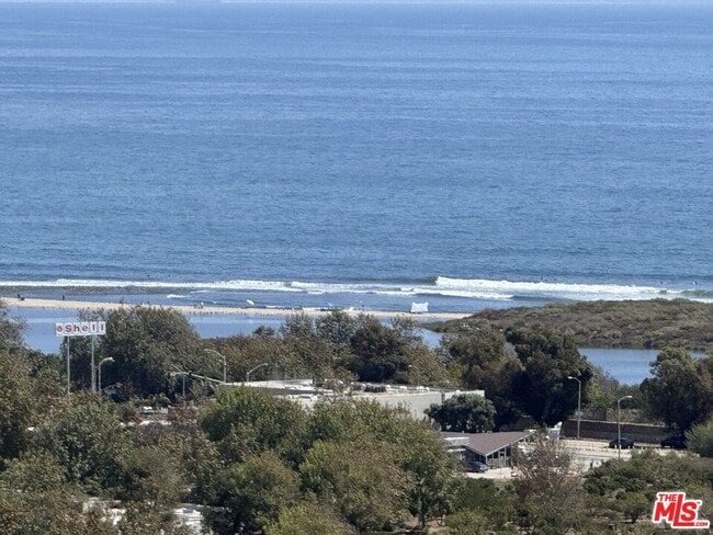 Building Photo - 23907 Malibu Knolls Rd