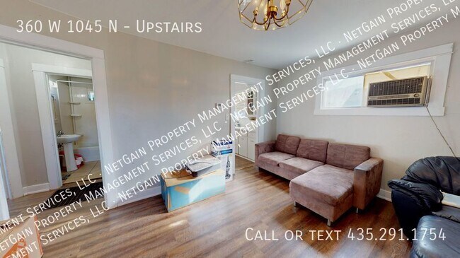 Building Photo - Pet Friendly 2 Bedroom 1 bath