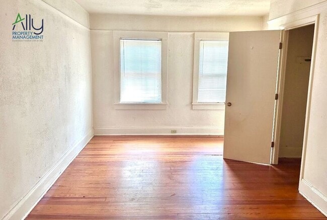 Building Photo - 114 Maywood Ln