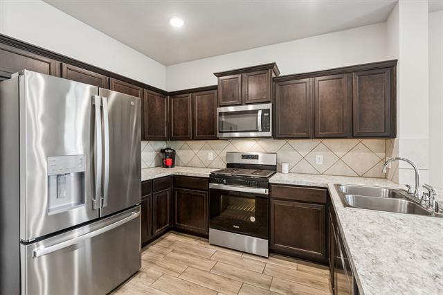 Building Photo - 3120 Providence Pl