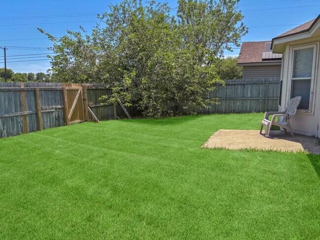 Building Photo - 4811 Sterling Manor Dr