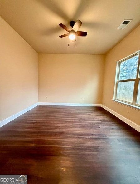 Building Photo - 1985 Boatswain Dr