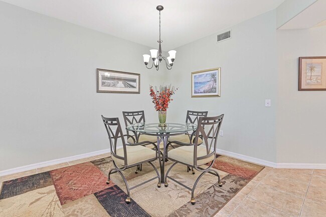 Building Photo - ***FULLY FURNISHED - 2/2 condo with LAKE V...