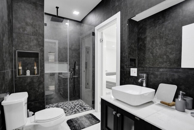 Building Photo - 3824 SW 49th Pl